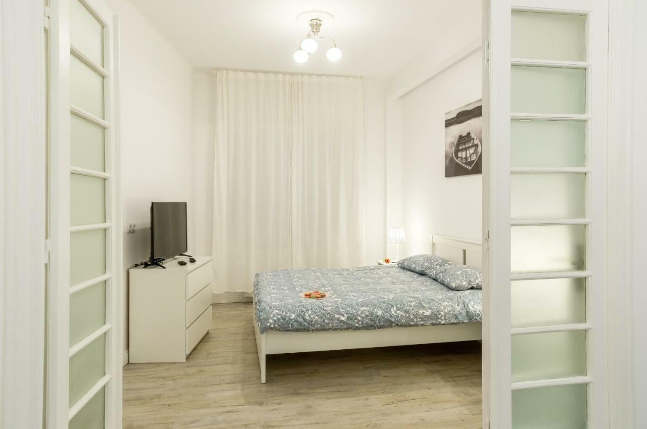 Ferienwohnung White Nights Of Old Town Bukarest Exterior foto