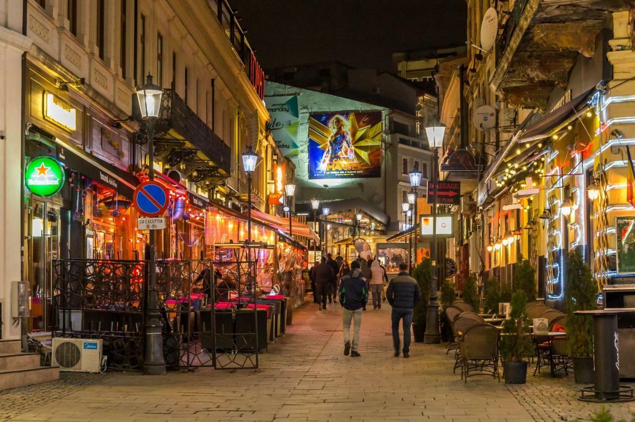 Ferienwohnung White Nights Of Old Town Bukarest Exterior foto